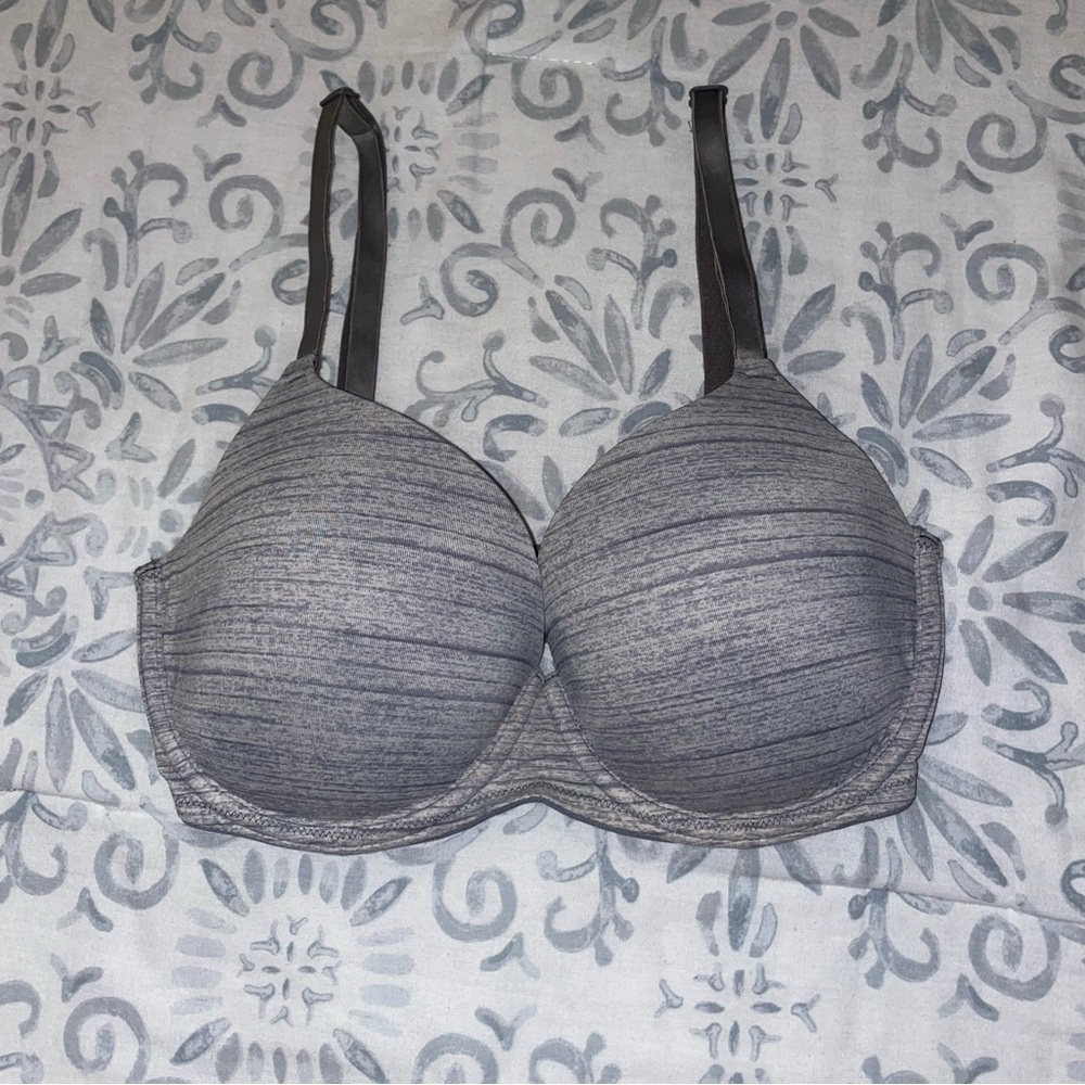 Victoria’s Secret PINK Wear Everywhere Lightly Lined Gray Bra